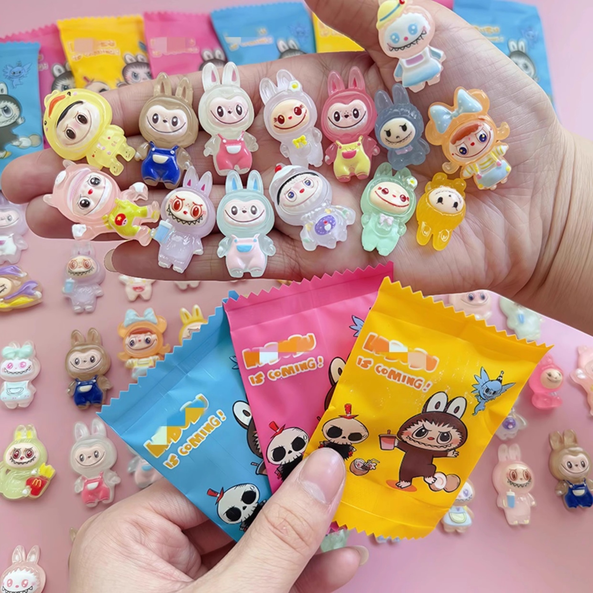 Labubu-Night Glow Labubu Full-Price Blind Box Mobile Phone Gift Bag