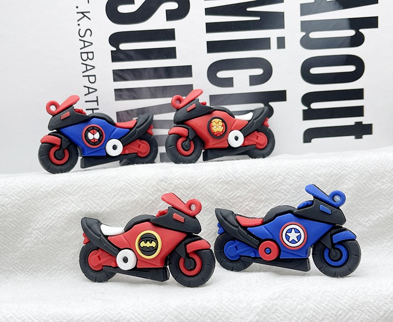 Superhero keychain pendant drops randomly