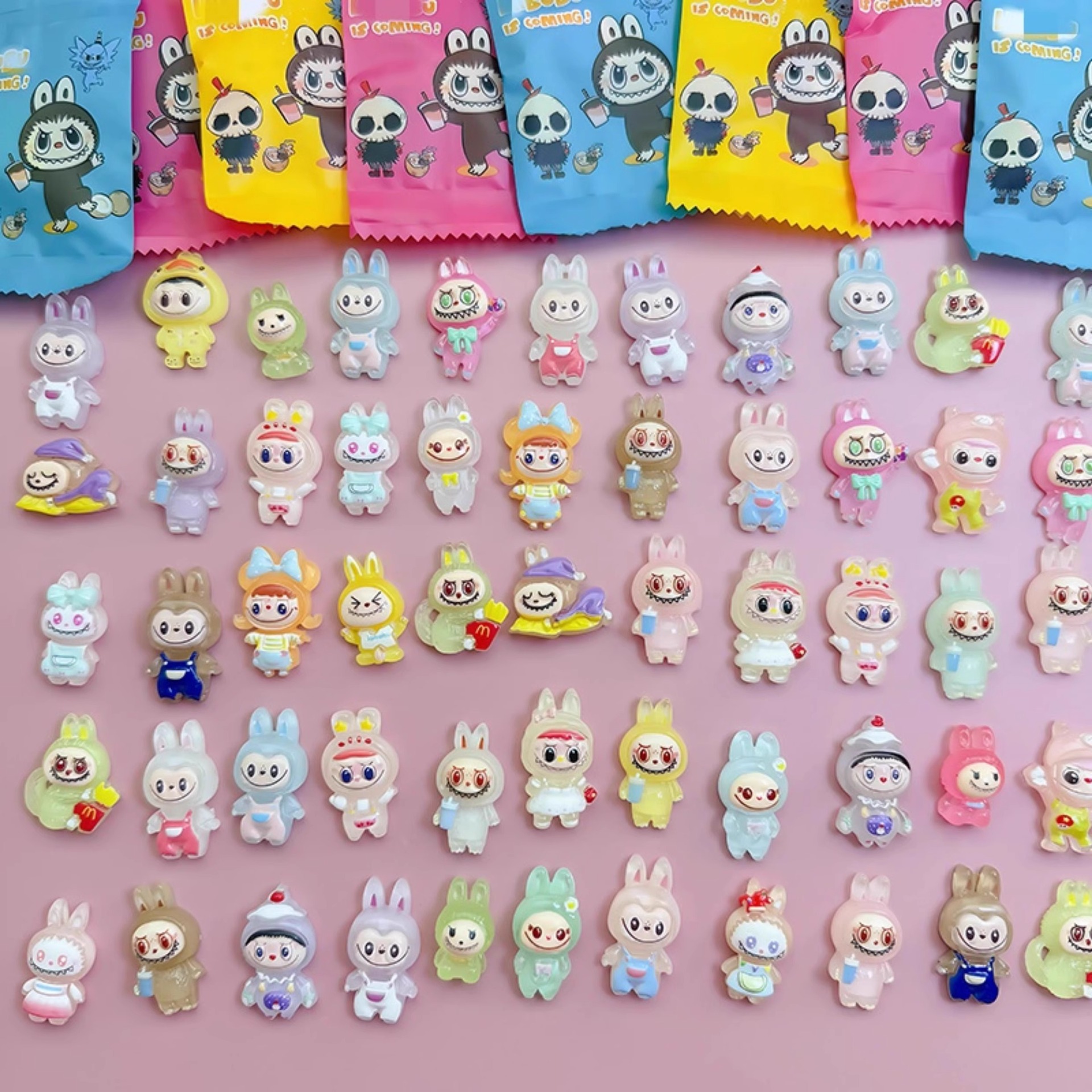 Labubu-Night Glow Labubu Full-Price Blind Box Mobile Phone Gift Bag