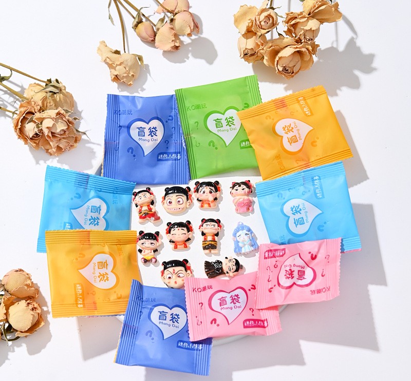 Mixed packing-Miniature pendants can be selected at will