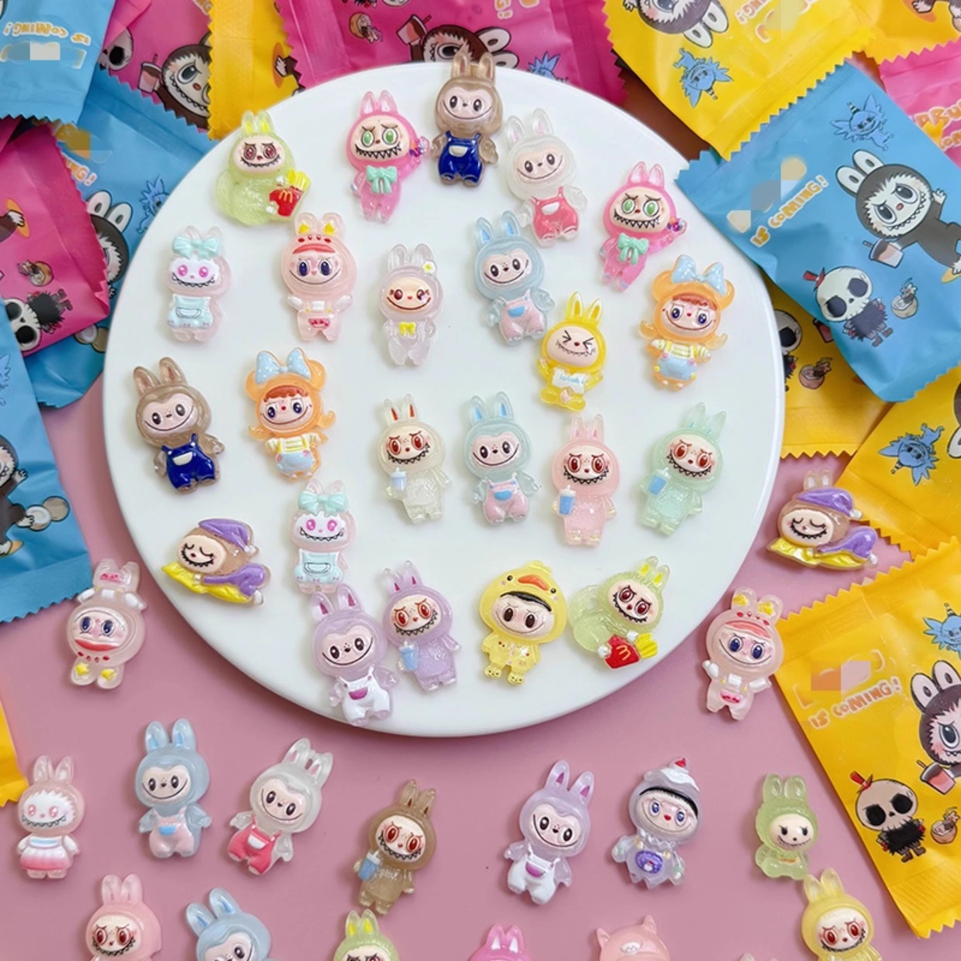 Labubu-Night Glow Labubu Full-Price Blind Box Mobile Phone Gift Bag