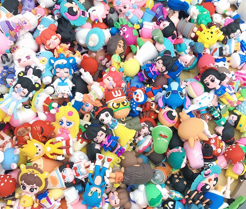 Comprehensive Collection of Anime CharactersCharacter pendant box with a drawstring closure, includes unlimited draws