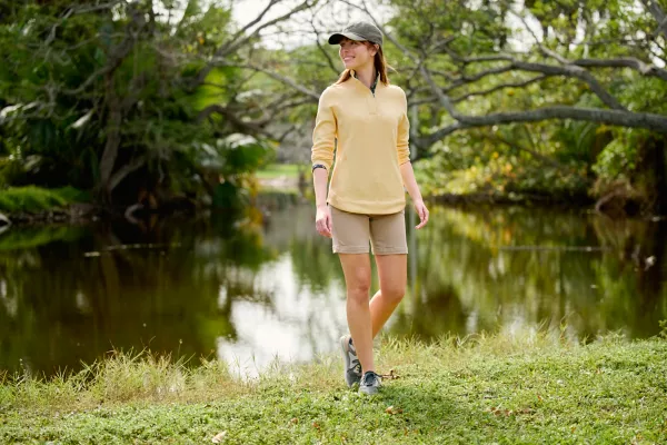 Kut from the Kloth® Stretch Twill Catherine Boyfriend 7" Shorts