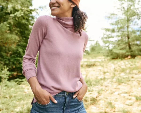 Classic Cashmere Turtleneck Sweater