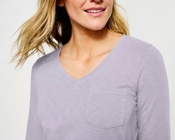 Canyon V-Neck Long-Sleeved Tee