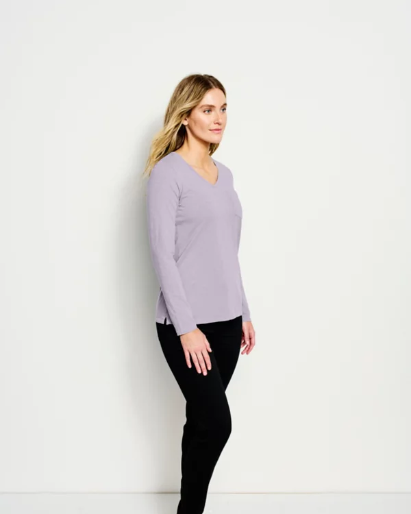 Canyon V-Neck Long-Sleeved Tee