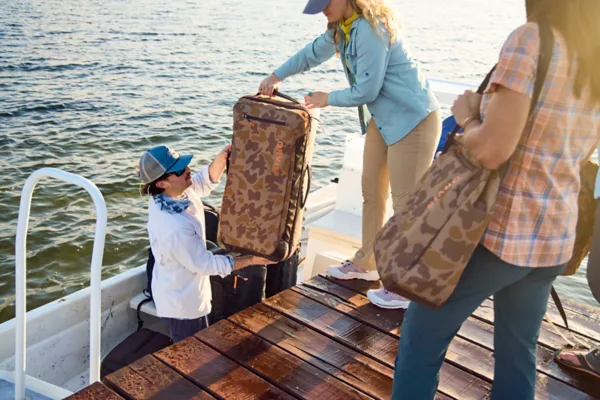 Long-Sleeved Open Air Caster