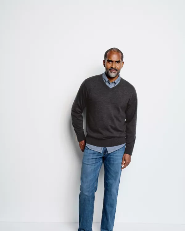 Merino V-Neck Long-Sleeved Sweater