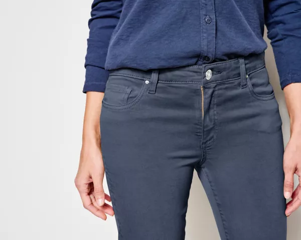 Kut from the Kloth® Stretch Twill Amy Crop