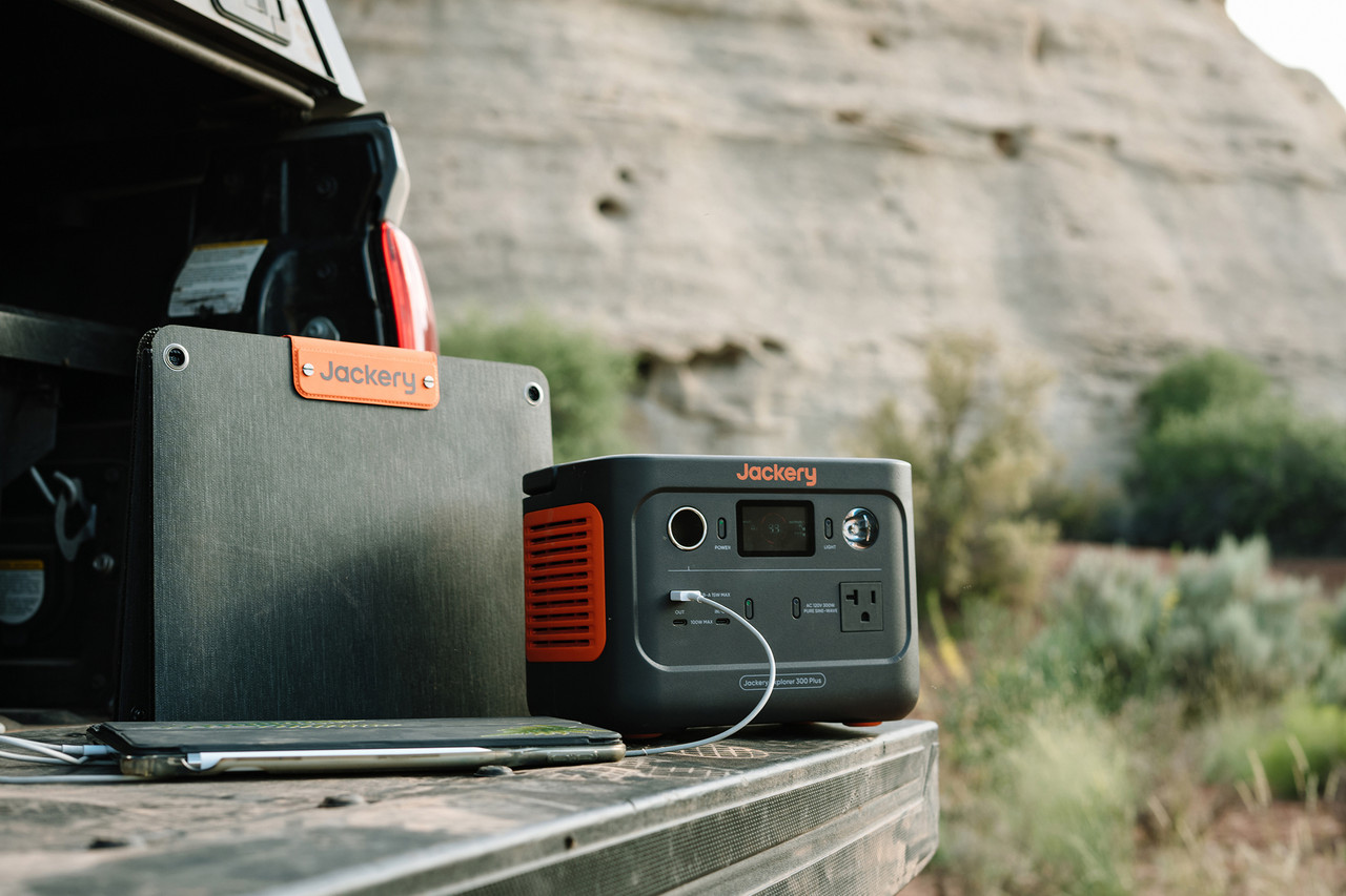 Jackery Explorer 300 Plus Power Bank