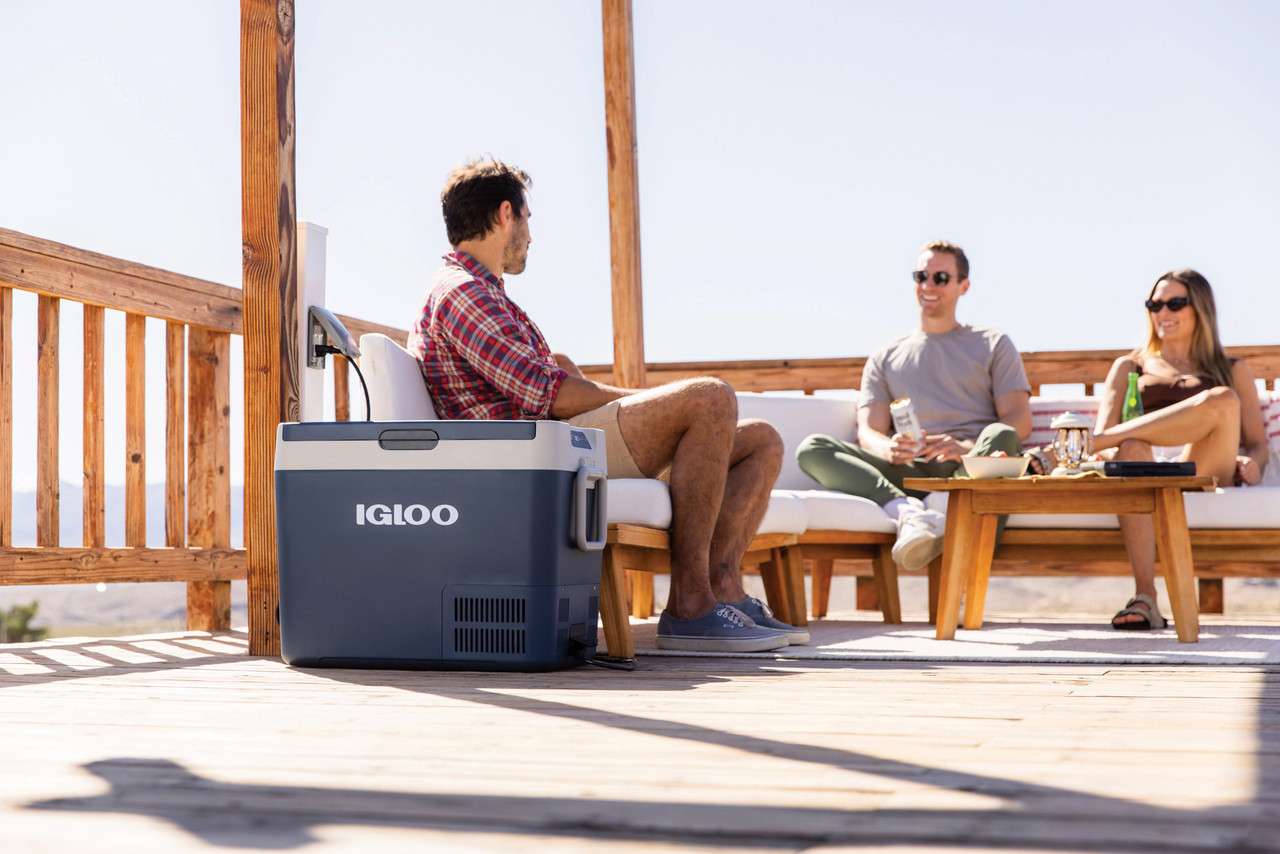 Igloo ICF Compressor 32QT Cooler