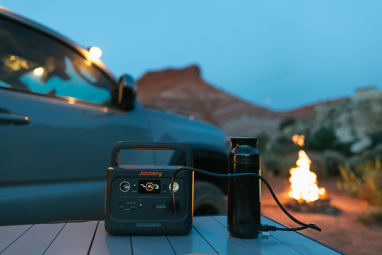 Jackery Explorer 300 Plus Power Bank