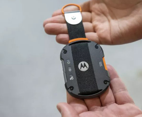 Motorola Defy Satellite Link