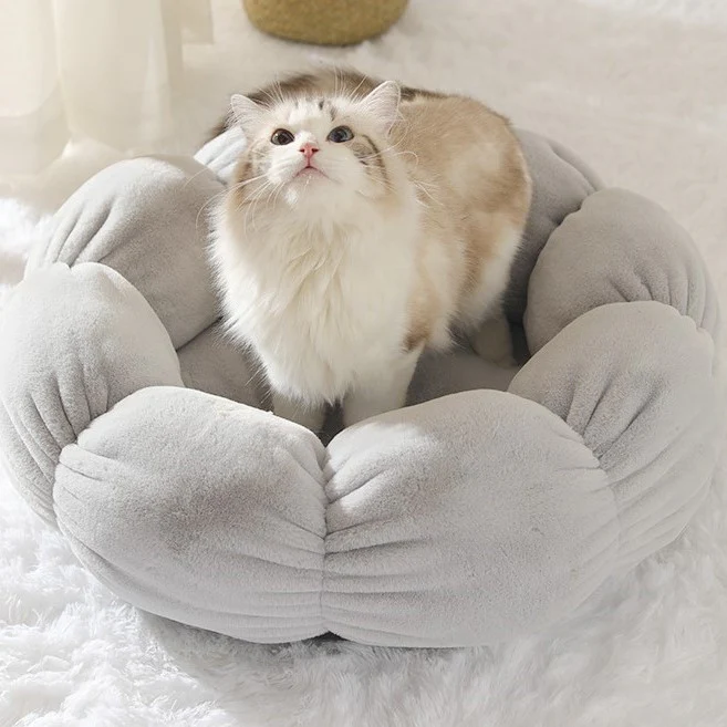 Plush Cat Bedding | Calming Eco-Friendly Soft Donut Cuddler