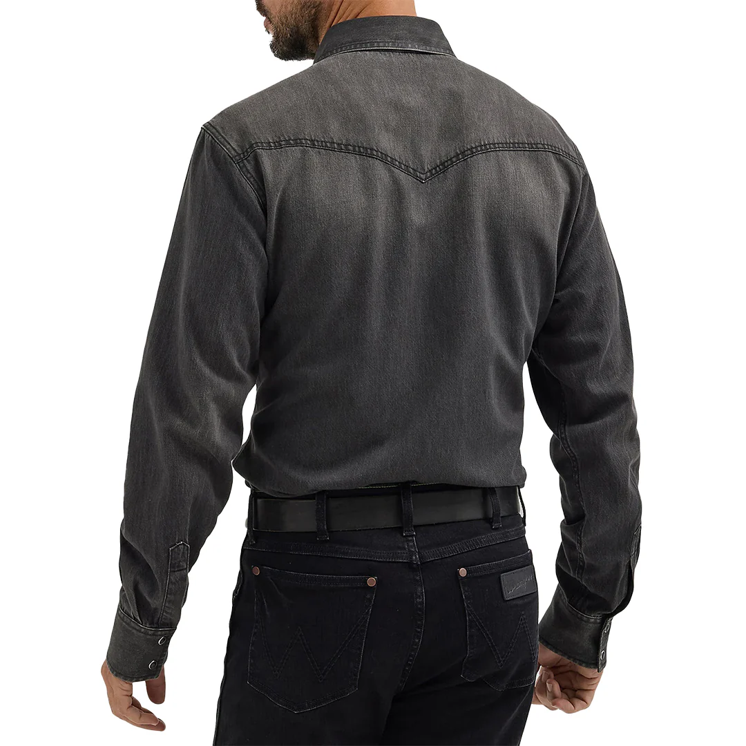 Wrangler Men's Retro Premium Long Sleeve Snap Shirt