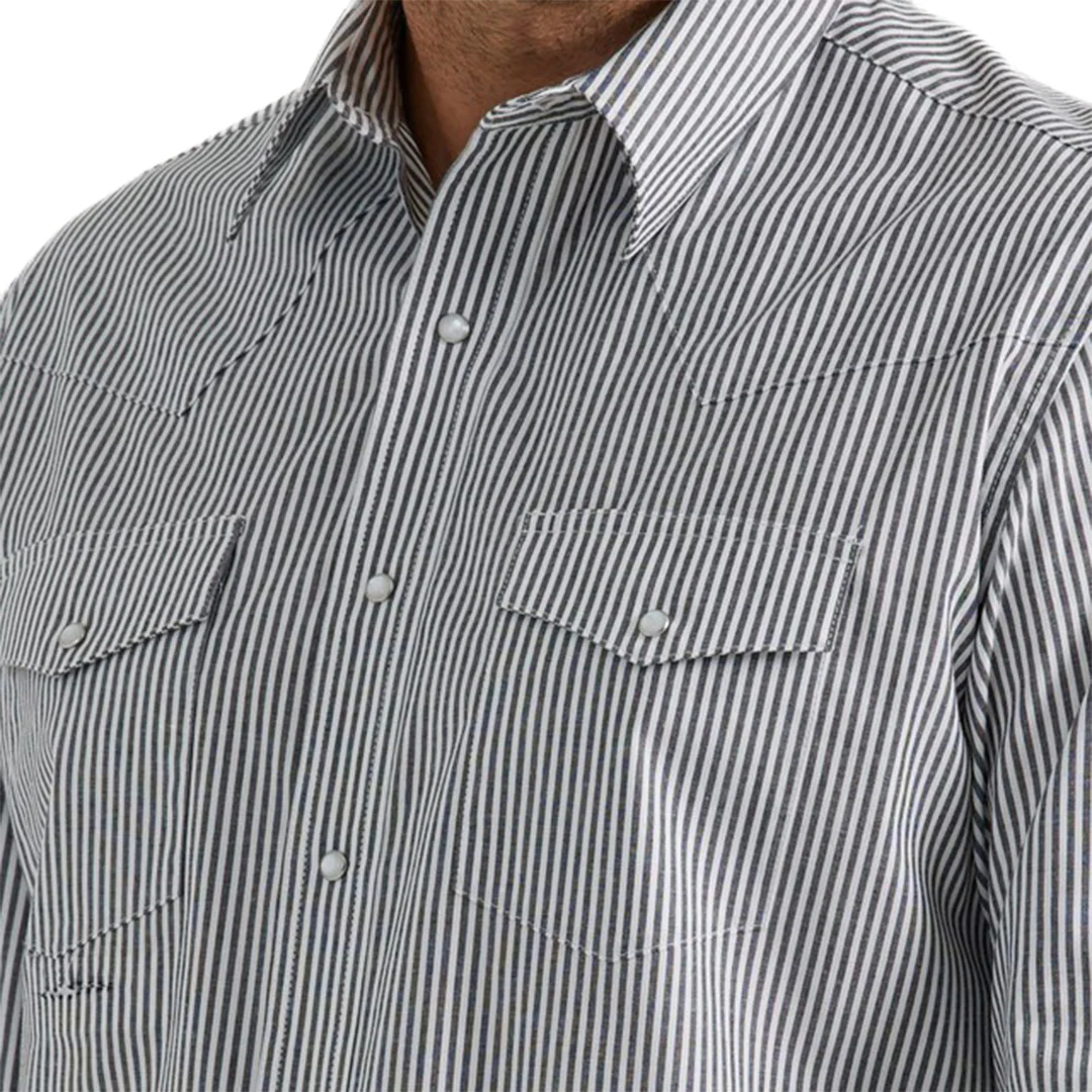 Wrangler Men's Wrinkle Resist Black Stripe Snap Shirt