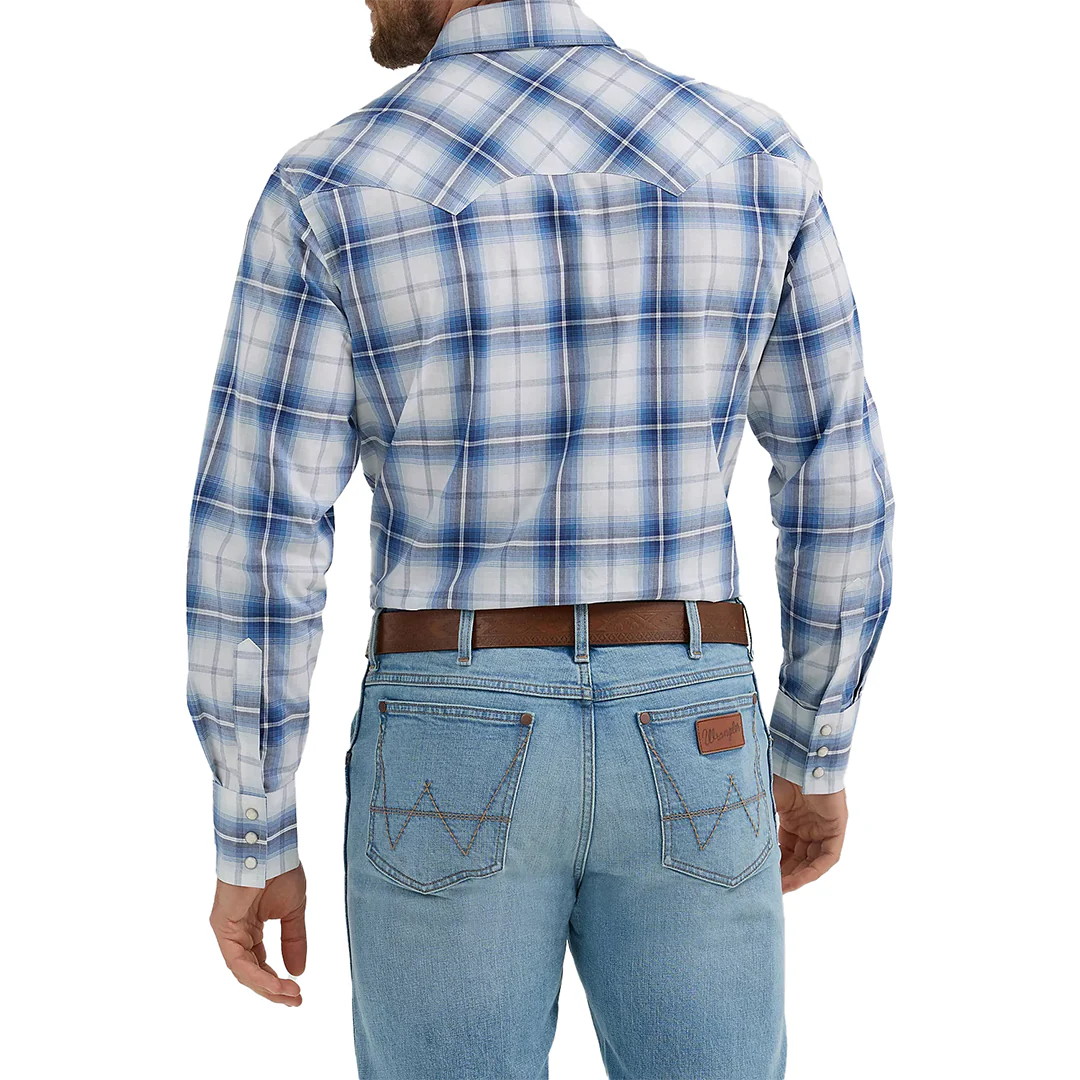 Wrangler Men's Retro Plaid Long Sleeve Snap Shirt