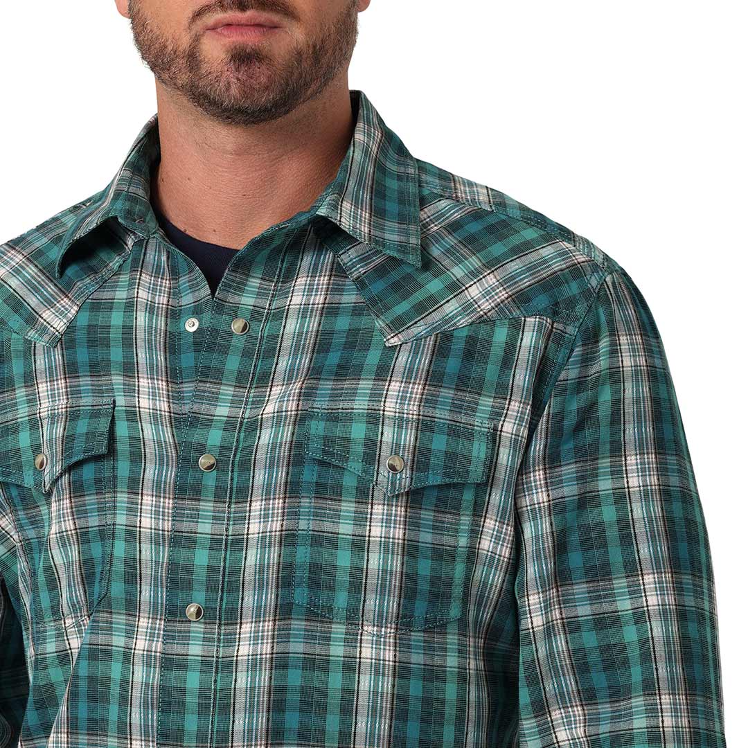 Wrangler Men's Retro Premium Plaid Snap Shirt