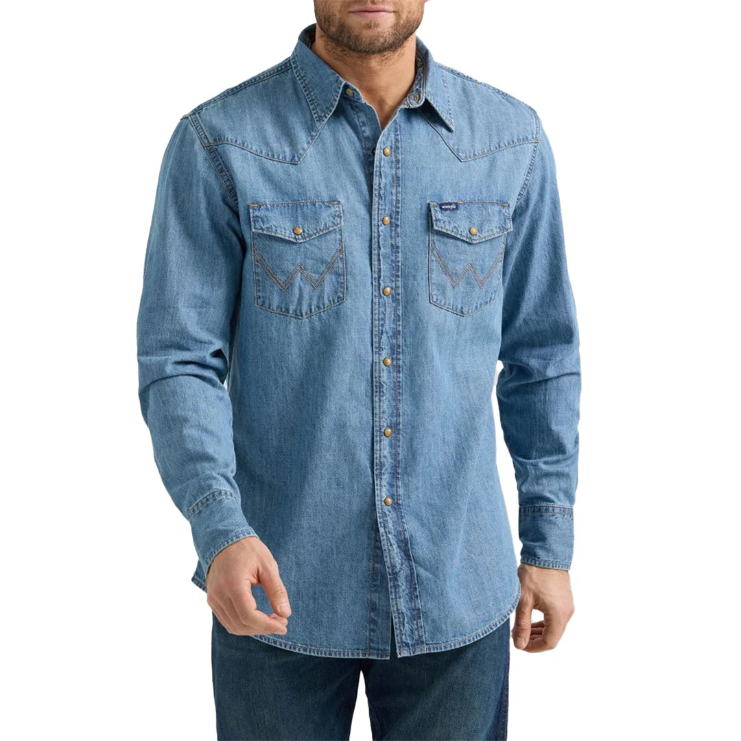 Wrangler Men's Classic Fit Denim Long Sleeve Snap Shirt