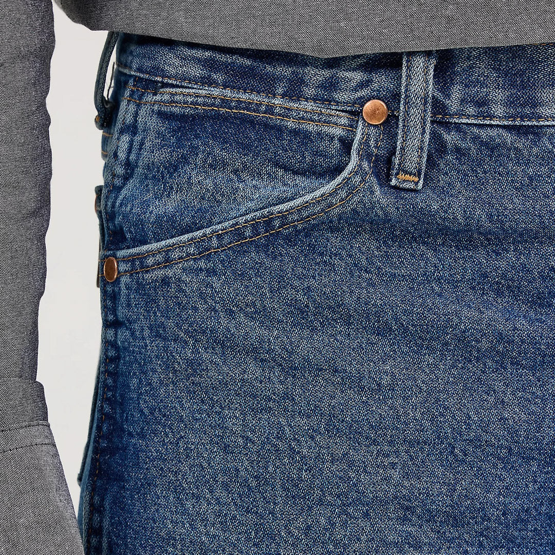 Wrangler Men's Gold Buckle Slim Fit Straight Leg Jeans