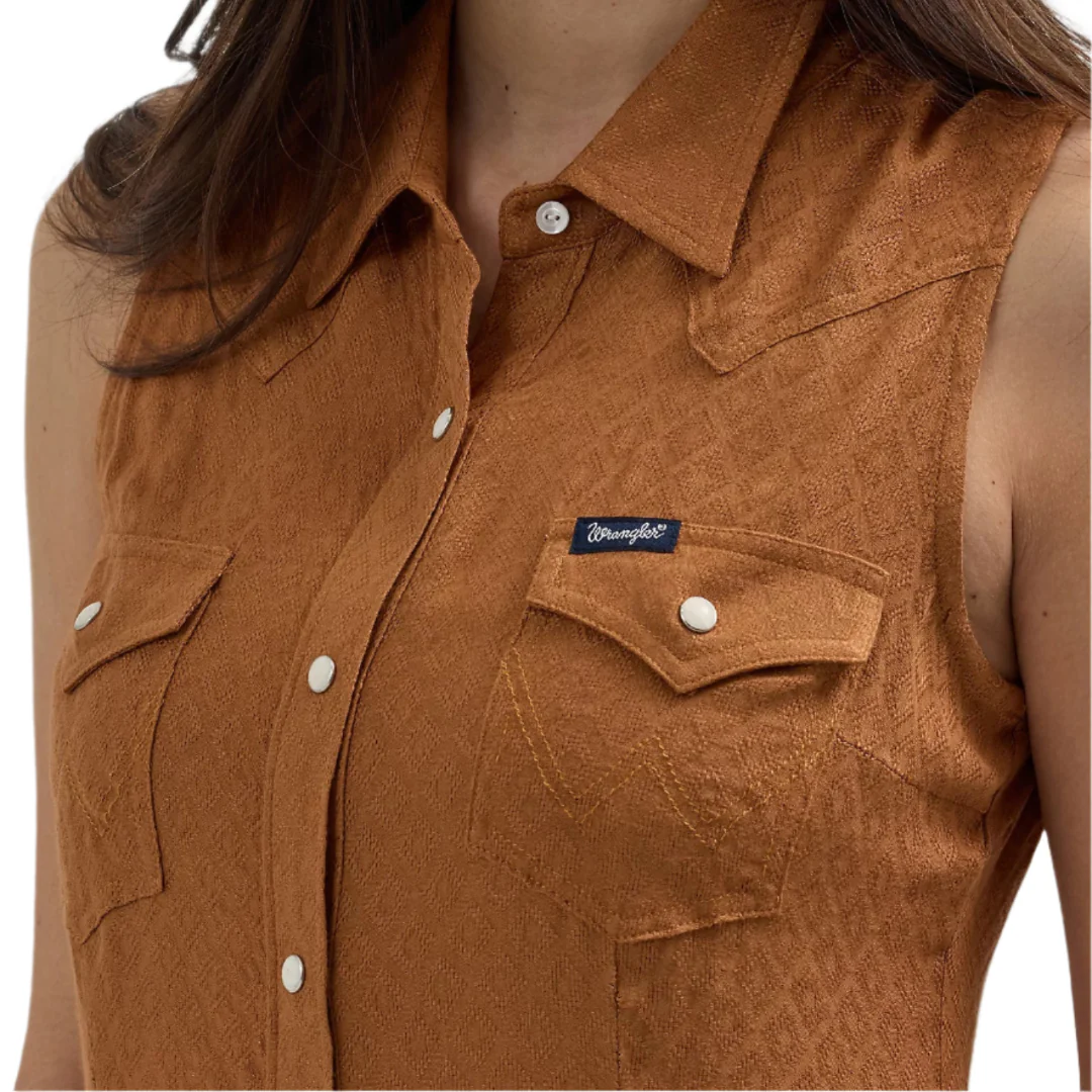 Wrangler Women's Retro Textured Slim Western Sleeveless Snap Shirt