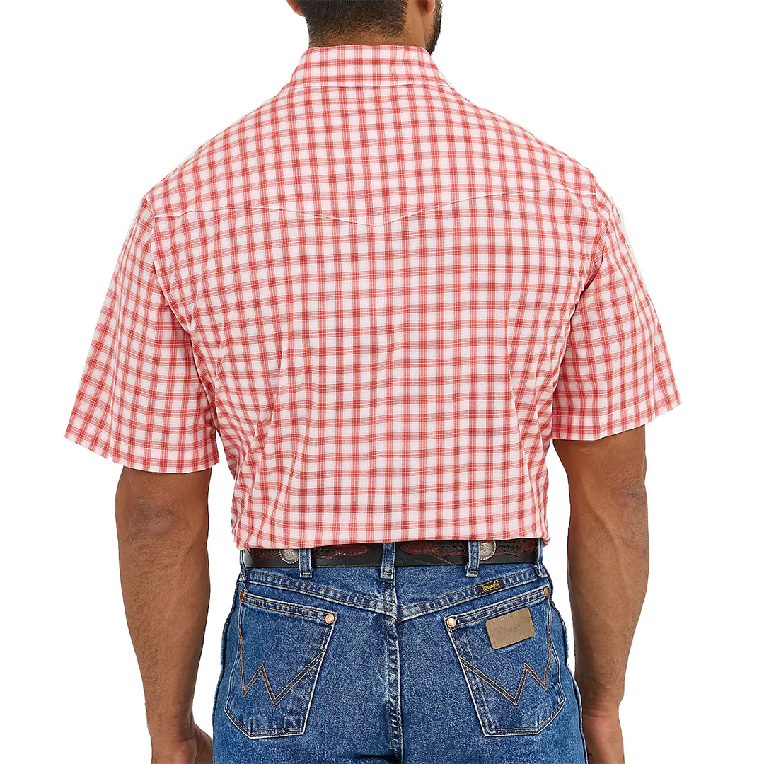 Wrangler Men's Wrinkle Resist Plaid Short Sleeve Snap Shirt