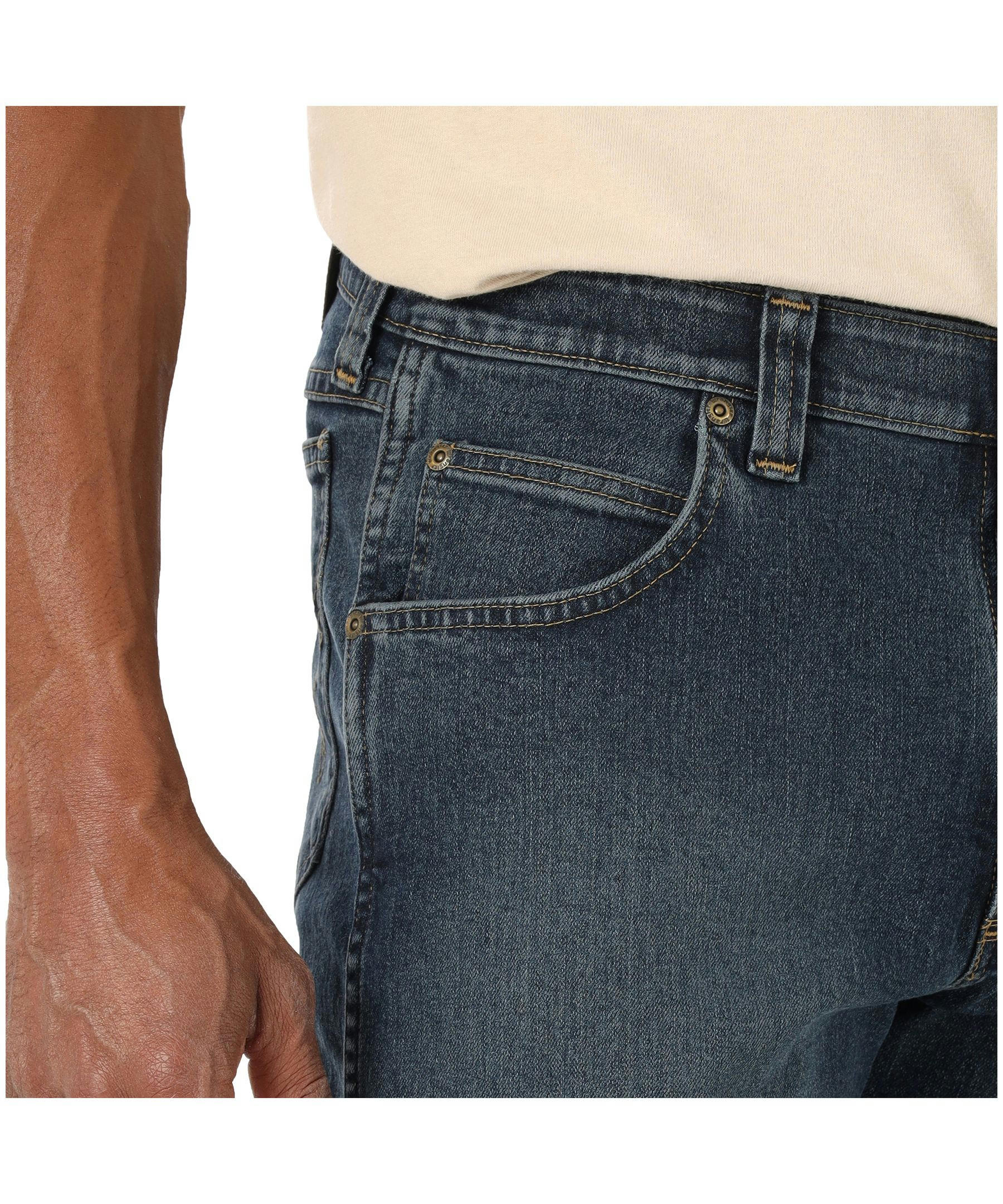 Wrangler Men's Essential Straight Leg Stretch Jeans