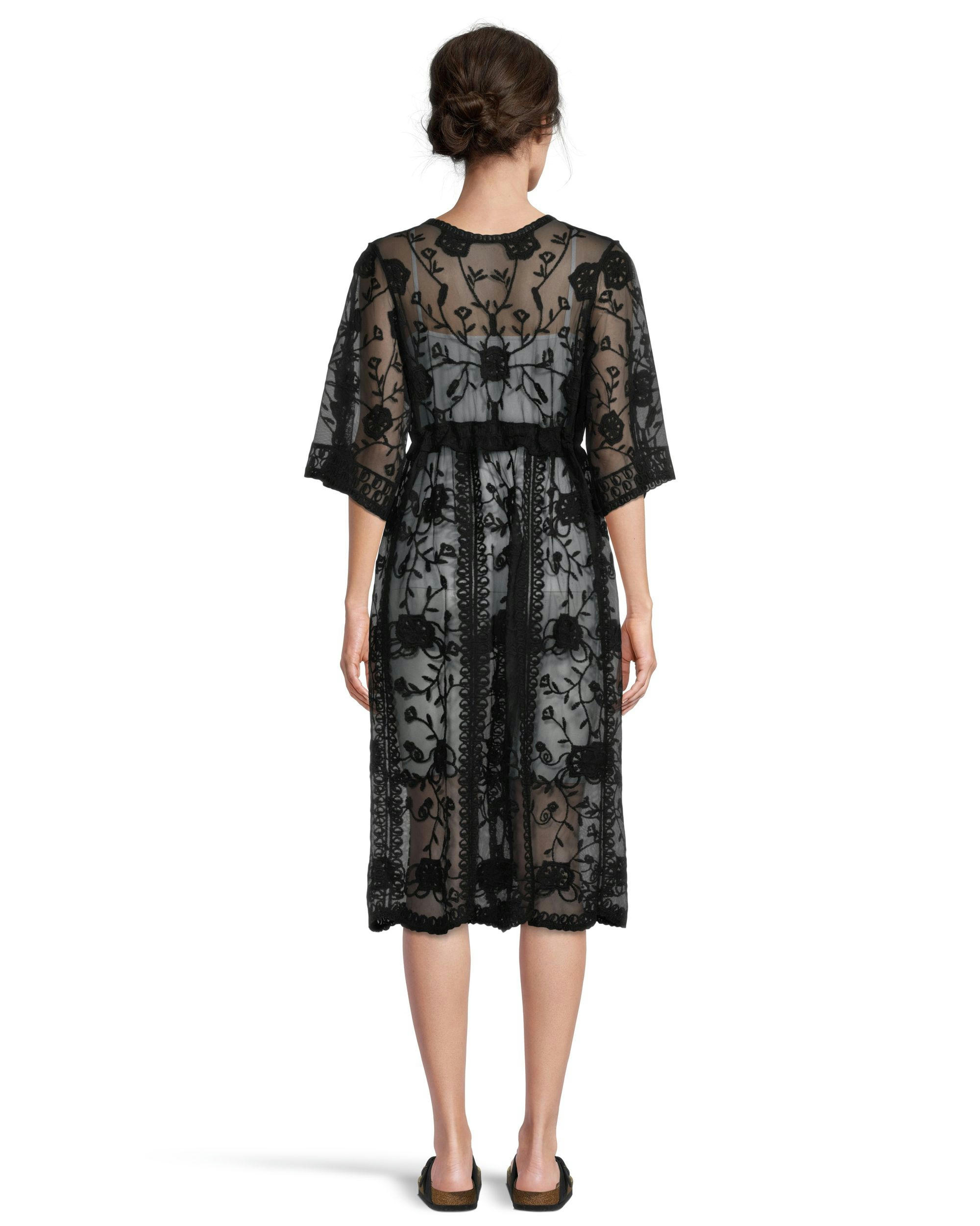 Women's Lace Edge Ruana