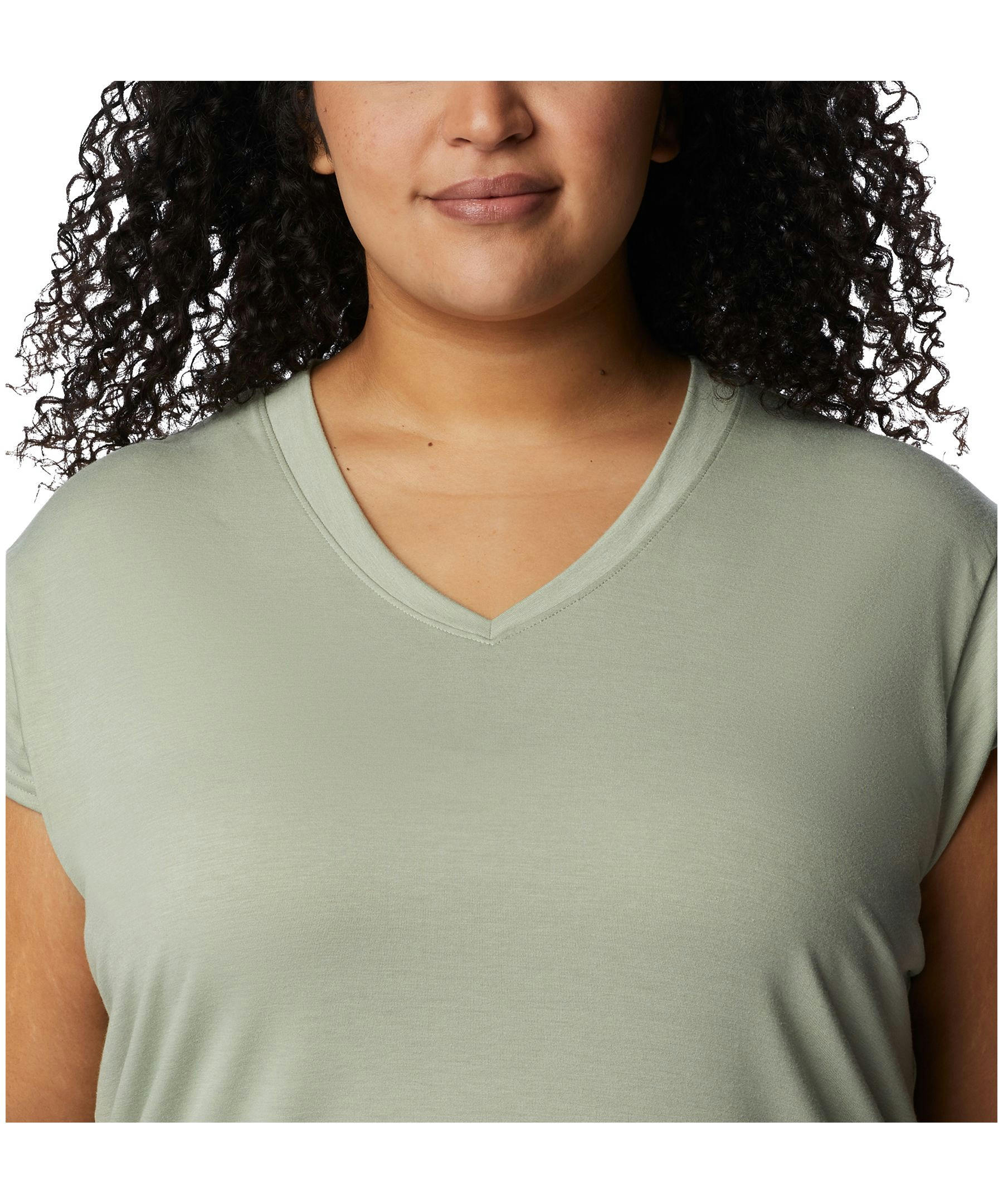 Columbia Women's Boundless Beauty Omni-Wick V-Neck T Shirt