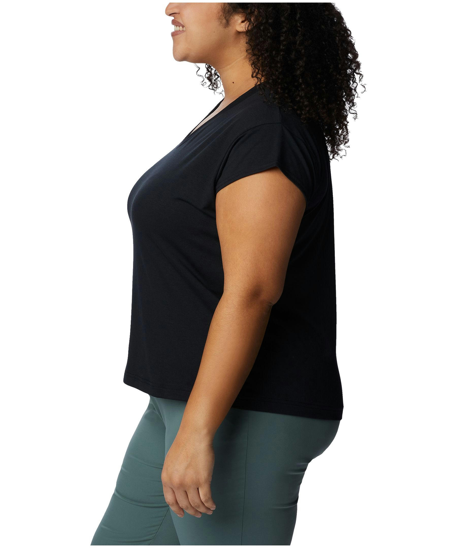 Columbia Women's Boundless Beauty Omni-Wick V-Neck T Shirt