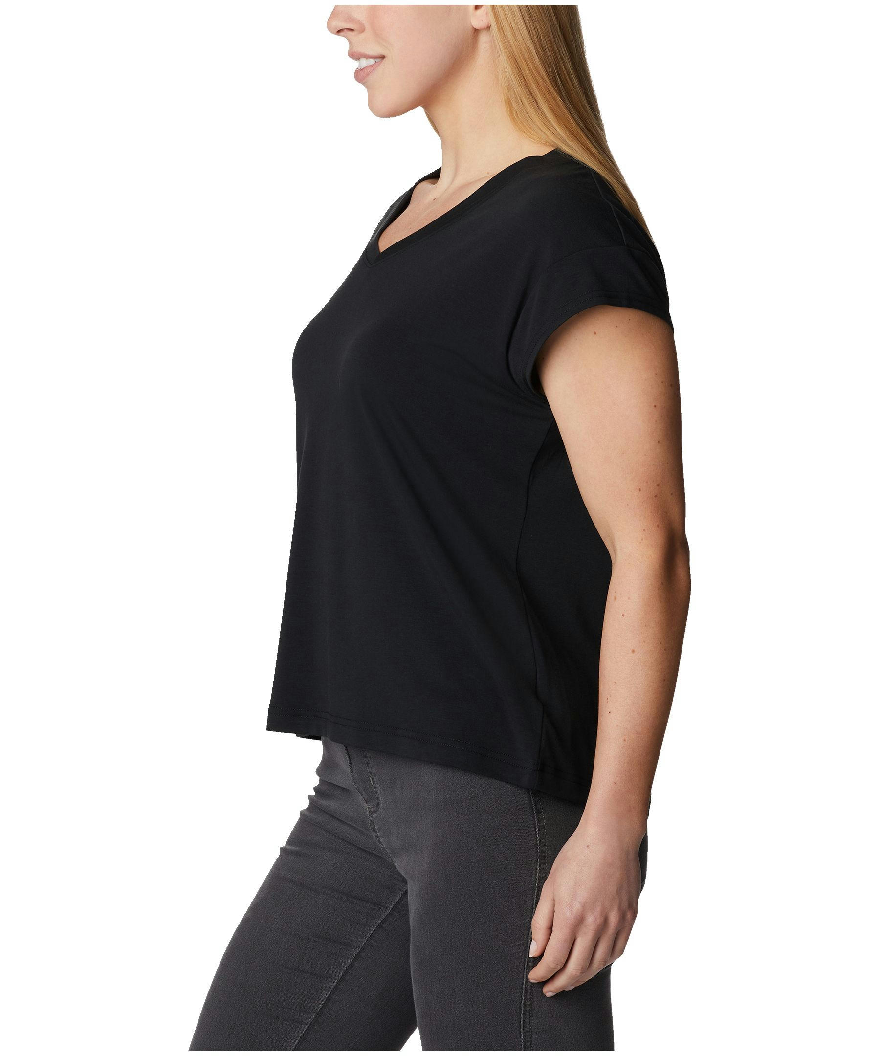 Columbia Women's Boundless Beauty Omni-Wick V-Neck T Shirt