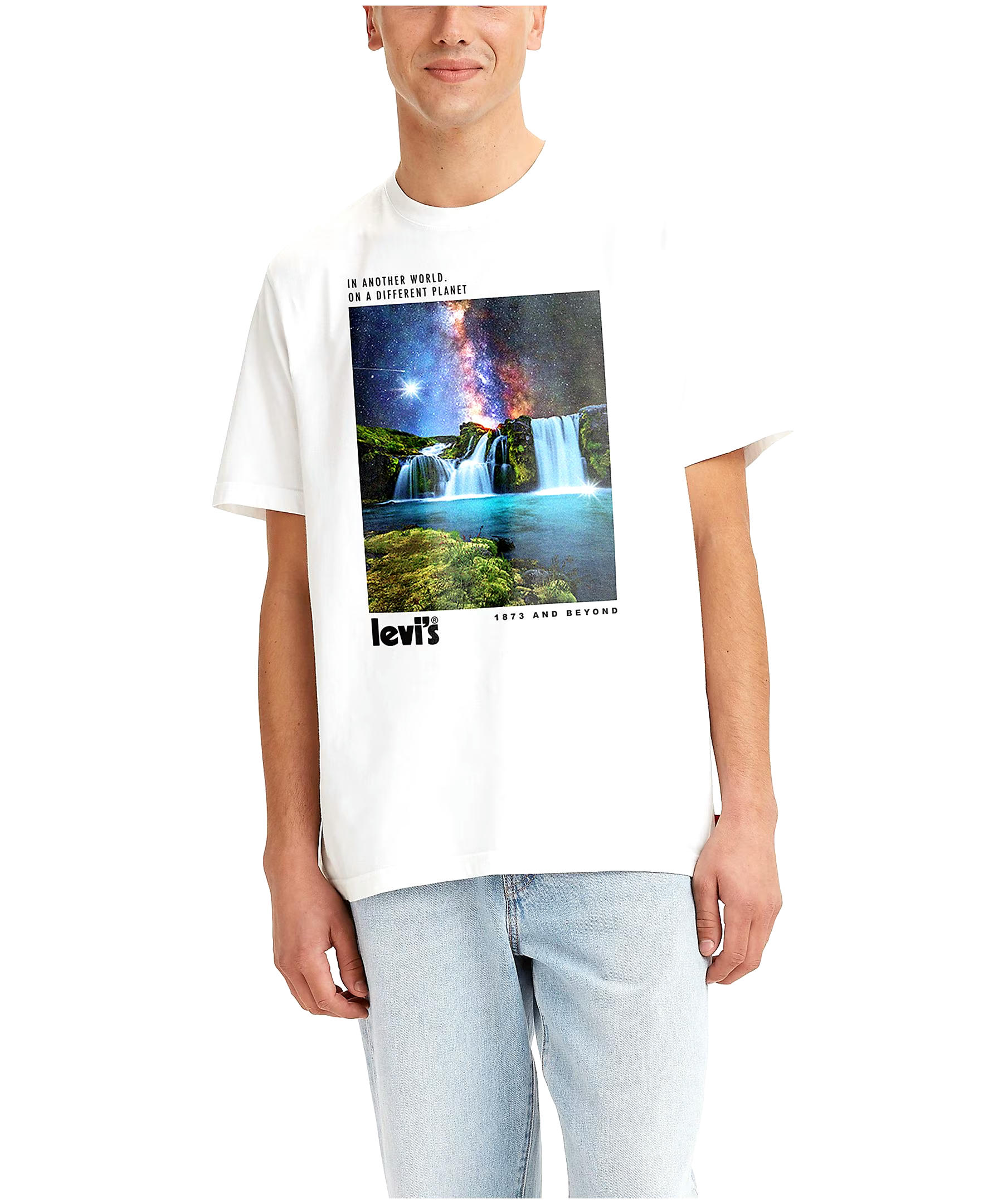 Levi's Men's Standard Fit Short Sleeve Different Planet Graphic T Shirt