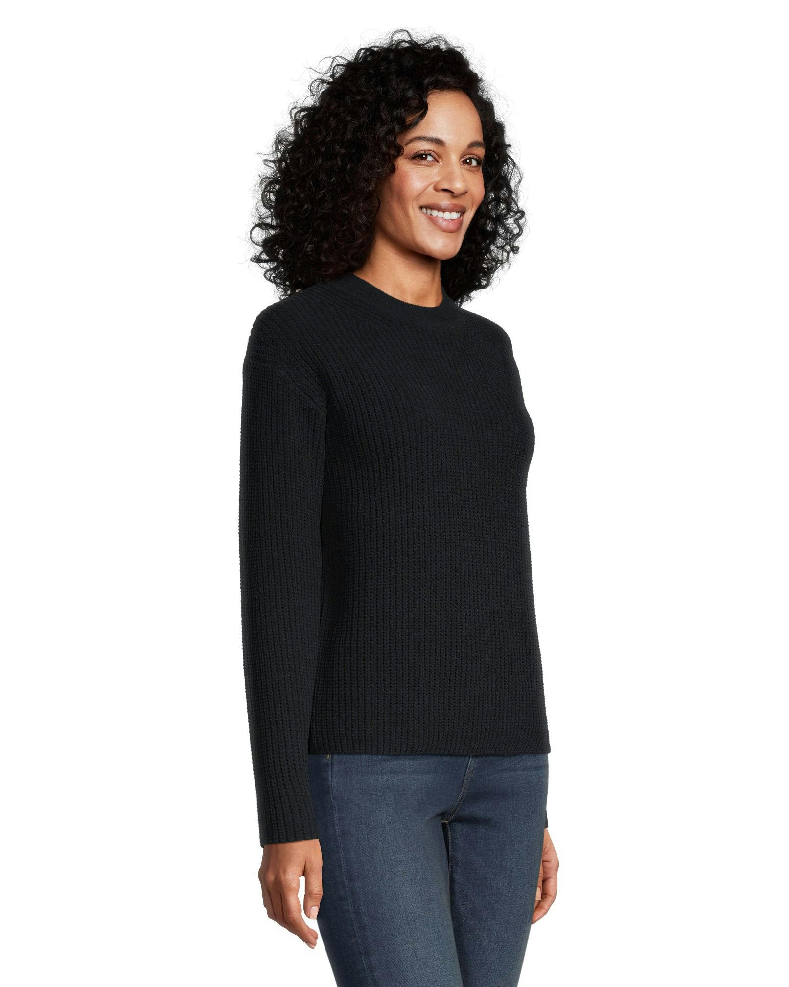 Denver Hayes Women's Semi Fitted Crewneck Pullover