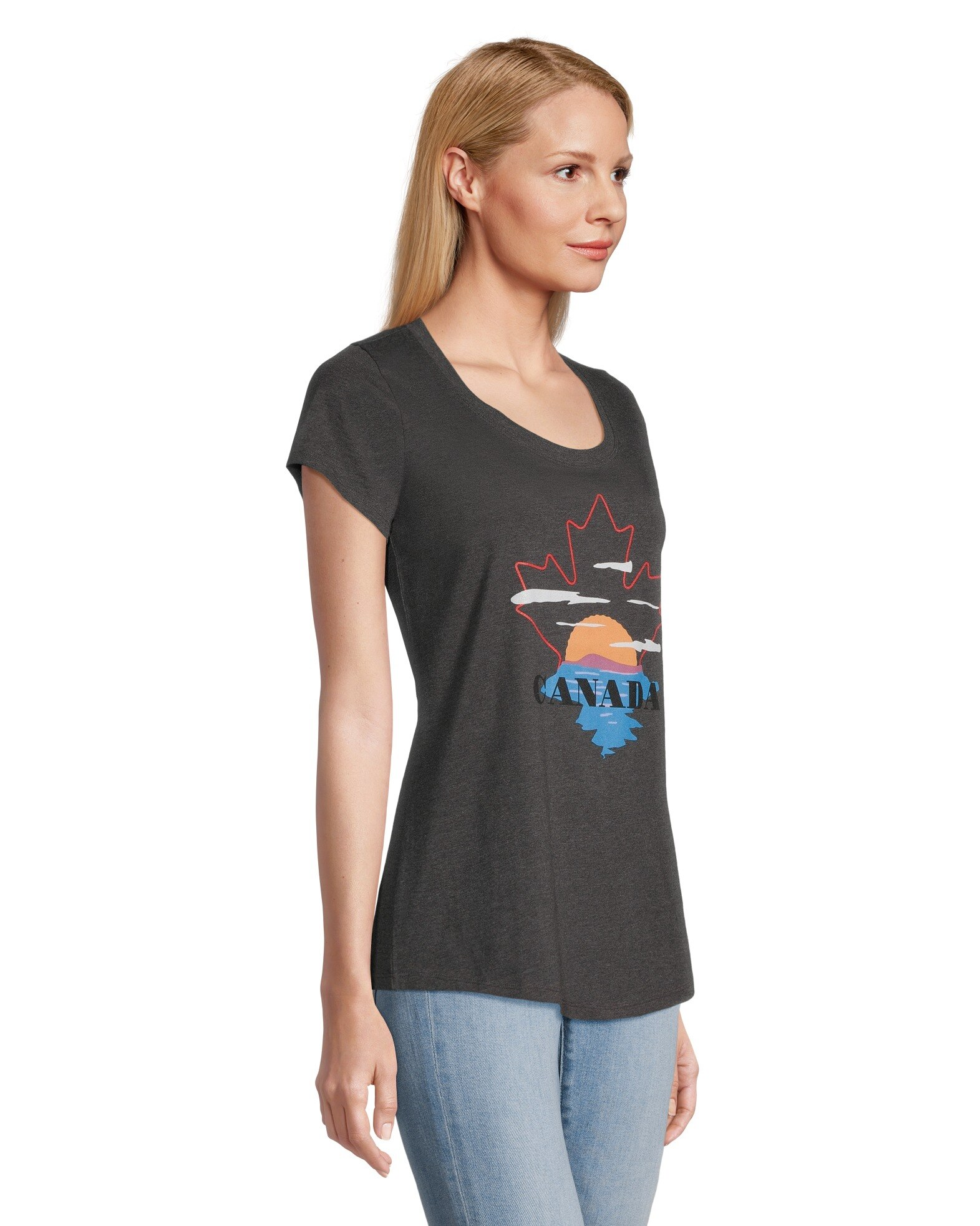 Logo T-Shirt Women's Canada Day Crewneck Graphic T Shirt