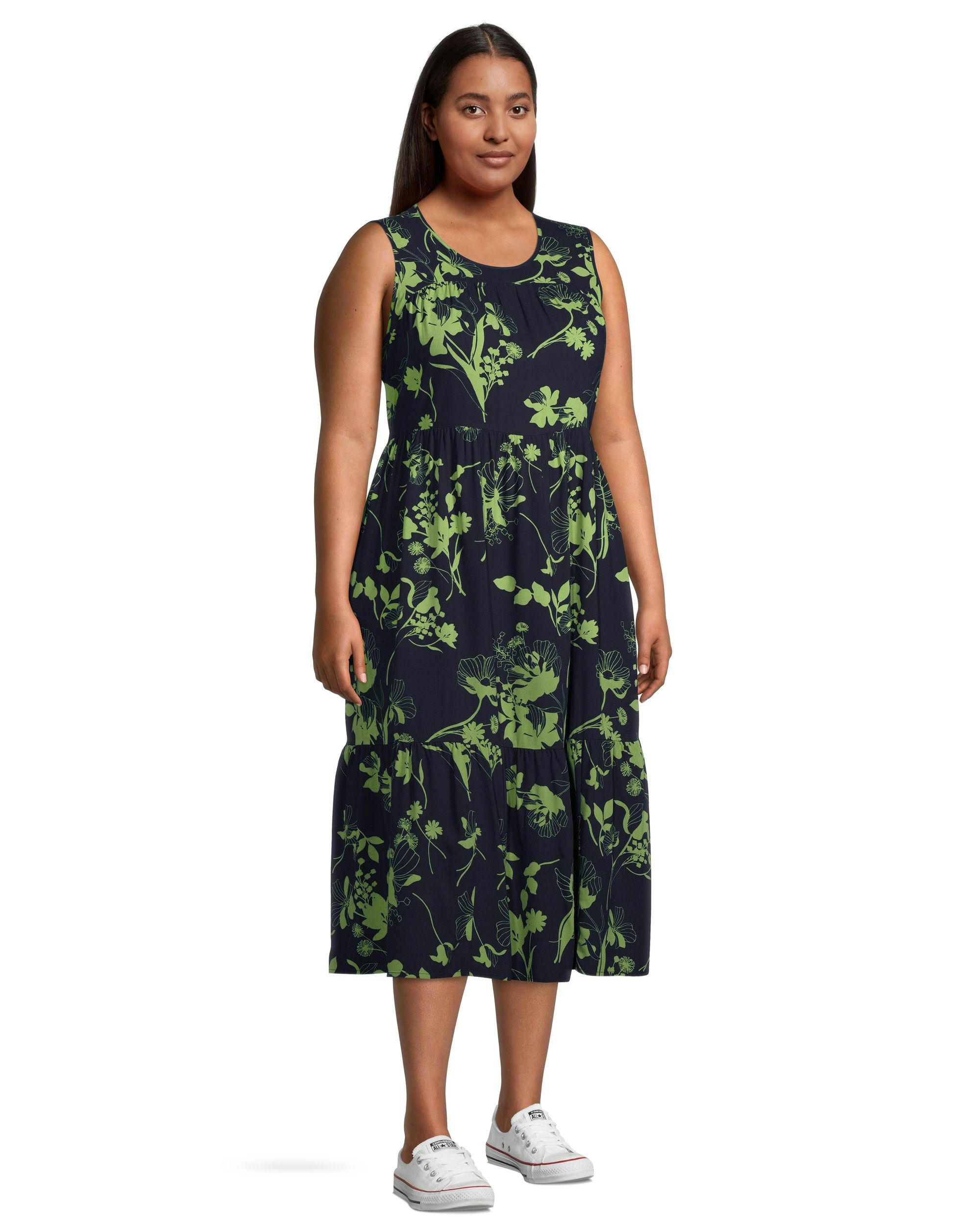 Women's Sleeveless Scoop Neck Tiered Midi Dress