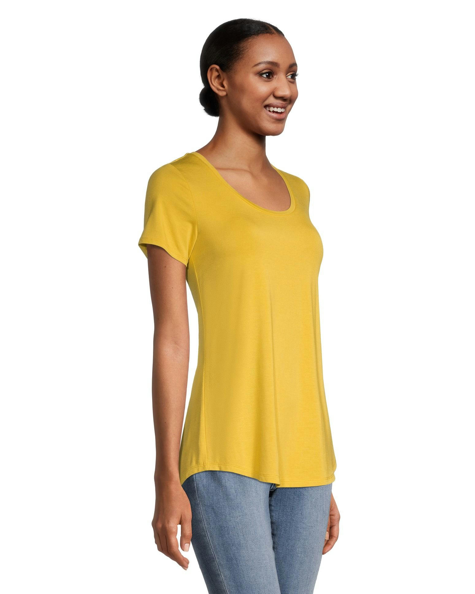 Women's Relaxed Fit Scoop Neck T Shirt