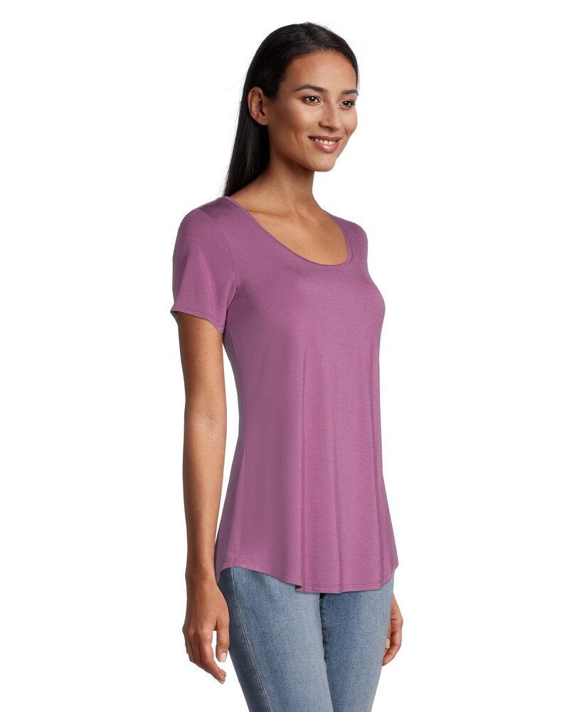 Women's Relaxed Fit Scoop Neck T Shirt