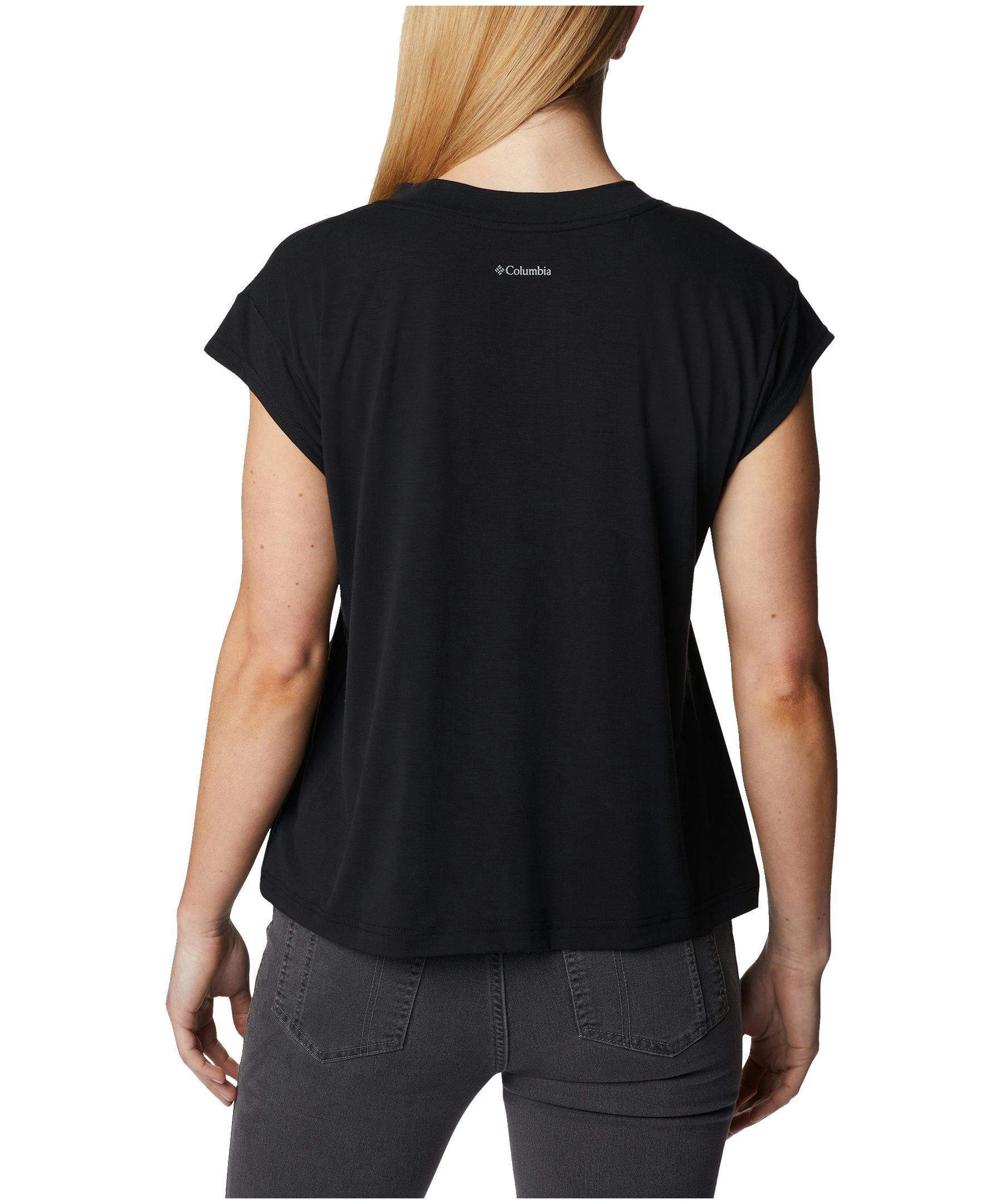 Columbia Women's Boundless Beauty Omni-Wick V-Neck T Shirt