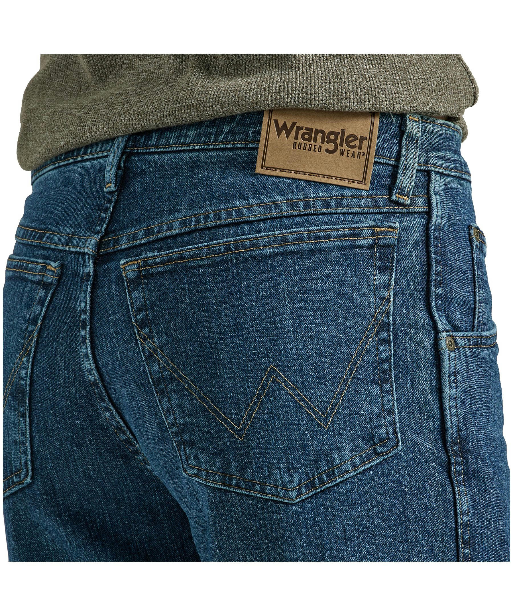 Wrangler Men's Essential Relaxed Stretch Jeans