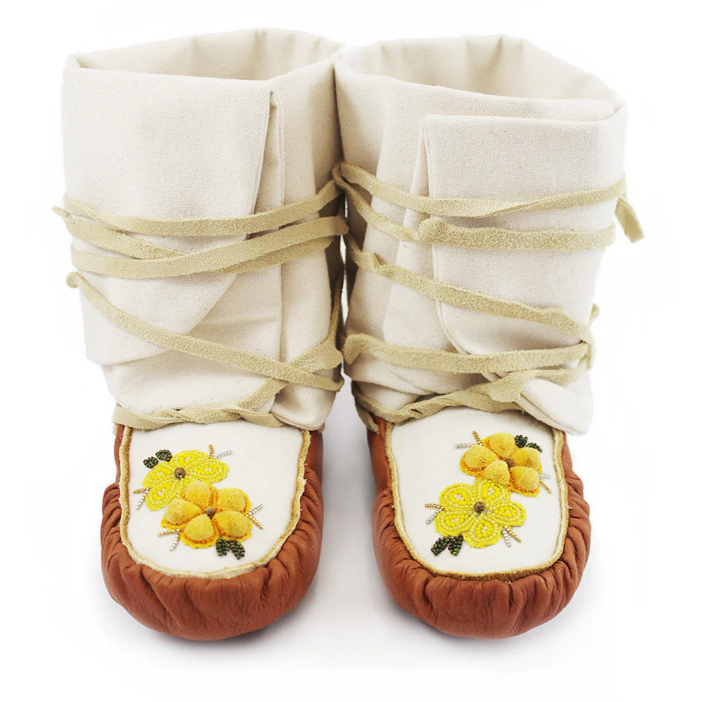 Abigail Clarke Ladies 8 Wraparound Moccasins