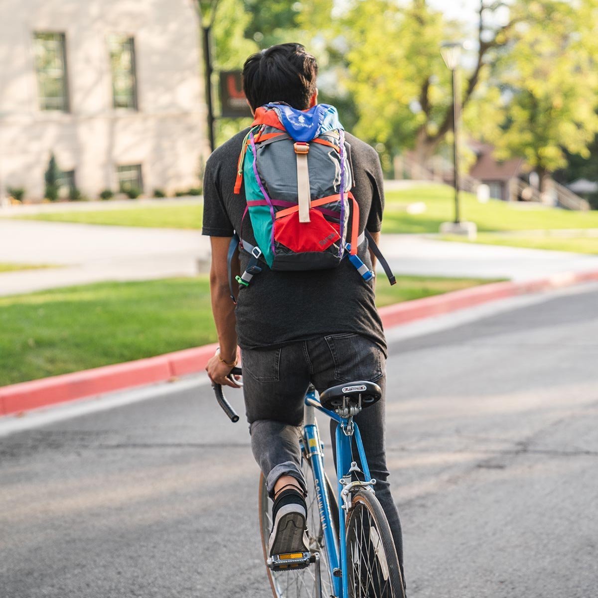 Tarak 20L Backpack - Del Día