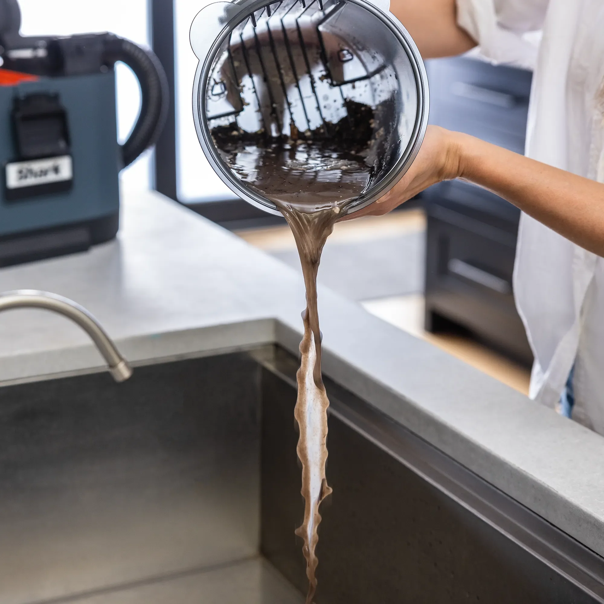 Shark MessMaster Portable Wet/Dry Vacuum