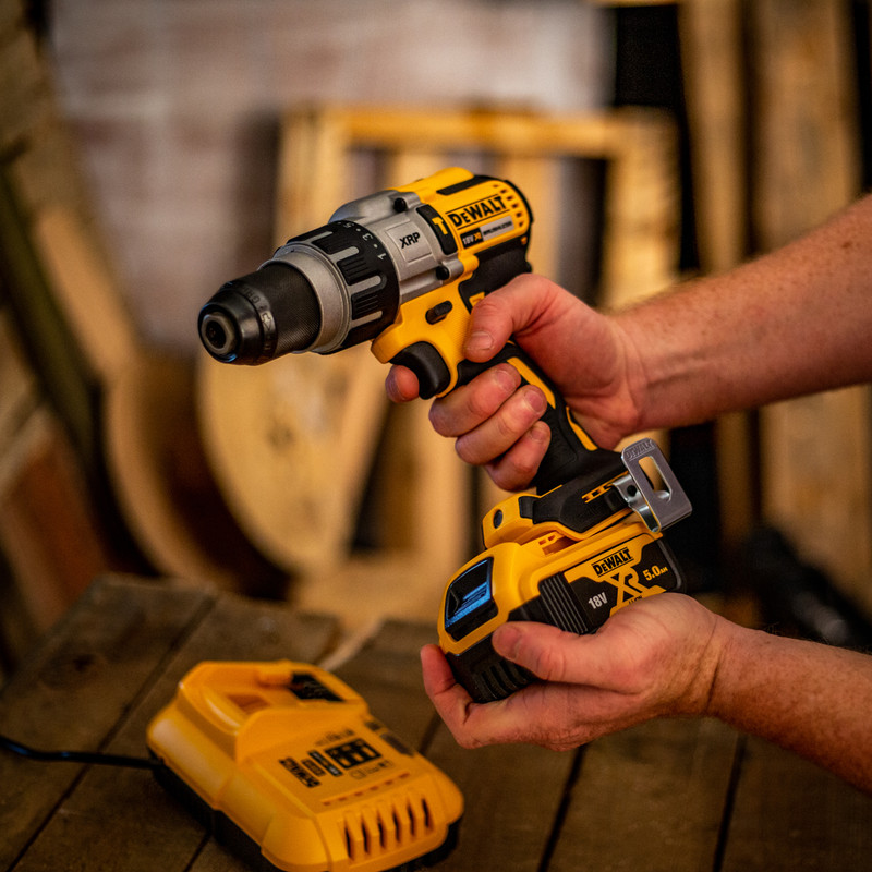 DeWalt DCG405N-XJ 18V XR Brushless 125mm Angle Grinder Body Only