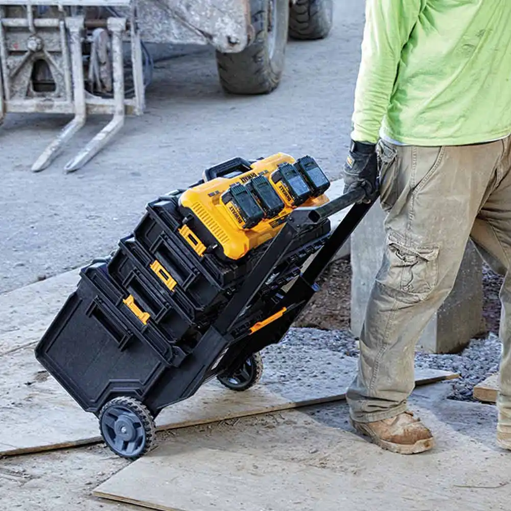 DeWalt 18V/54V FlexVolt XR 4 Port Fast Charger DCB104-XE