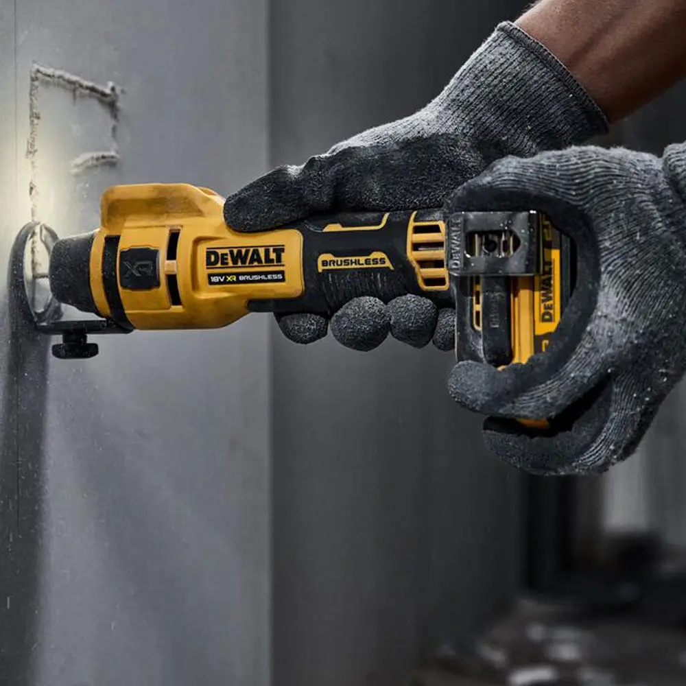 DEWALT 18V XR Drywall Cut Out Tool Skin DCE555N-XJ