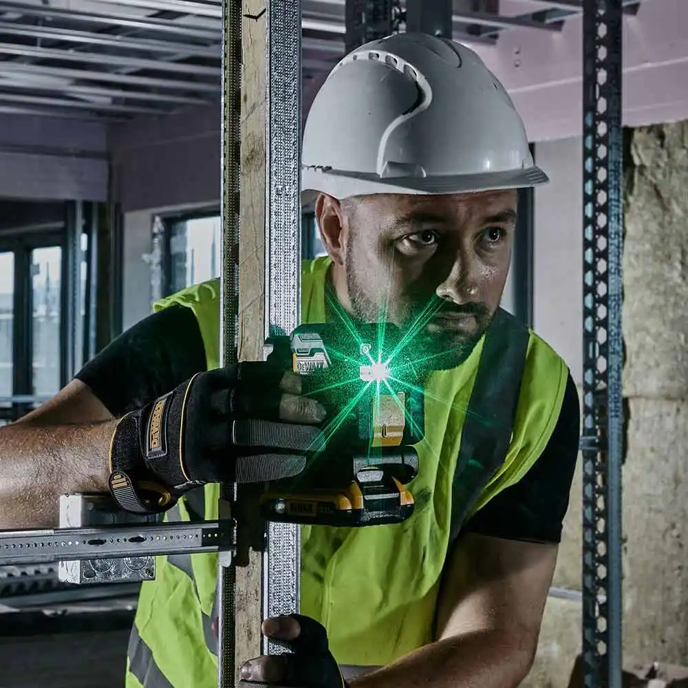 DEWALT 18V XR Compact Green Cross Line Laser Kit DCLE34021D1-XE