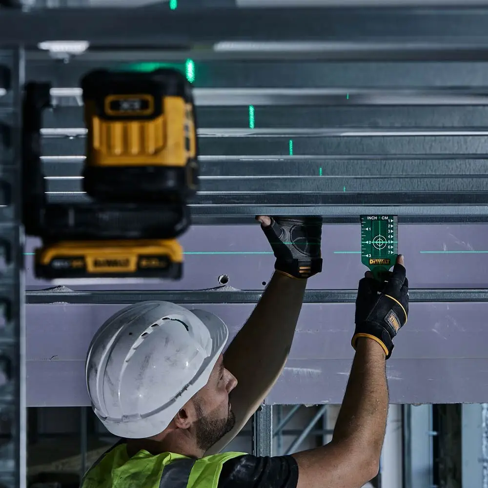 DEWALT 18V XR Compact Green Cross Line Laser Kit DCLE34021D1-XE