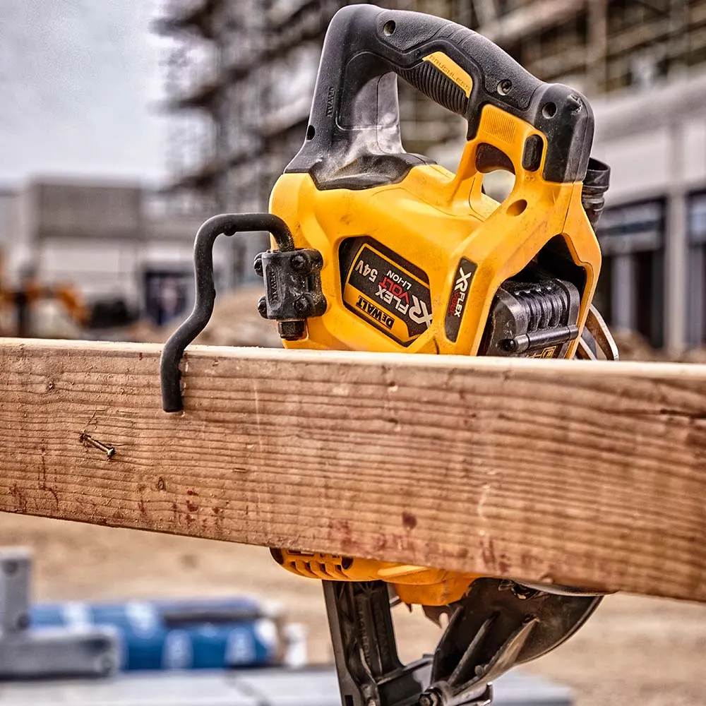 DEWALT 54V Brushless XR FLEXVOLT 190mm Circular Saw Skin DCS577N-XJ