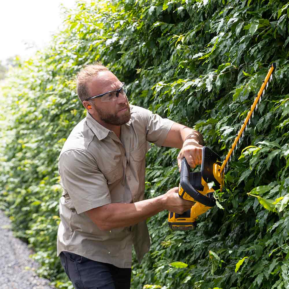 DEWALT 54V 660mm Hedge Trimmer Skin DCMHT573N-XE