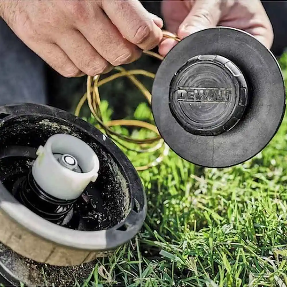 DEWALT 54V XR Flexvolt Brushless 1x9.0Ah Multi-Tool Power Head & Line Trimmer Attachment Kit DCMAS5713X1-XE